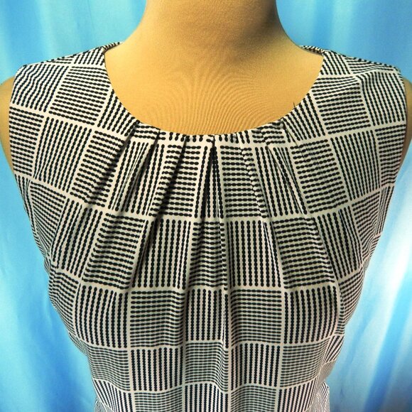 Calvin Klein Black & White Pleated Neck Career Shell Sleeveless Medium EUC - Picture 6 of 11